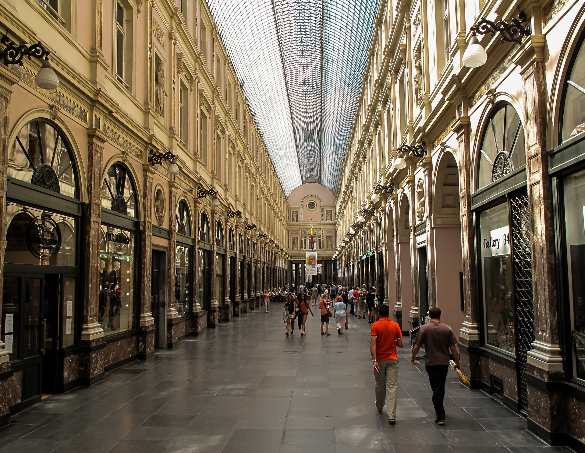 The Galeries Royales with shoppers