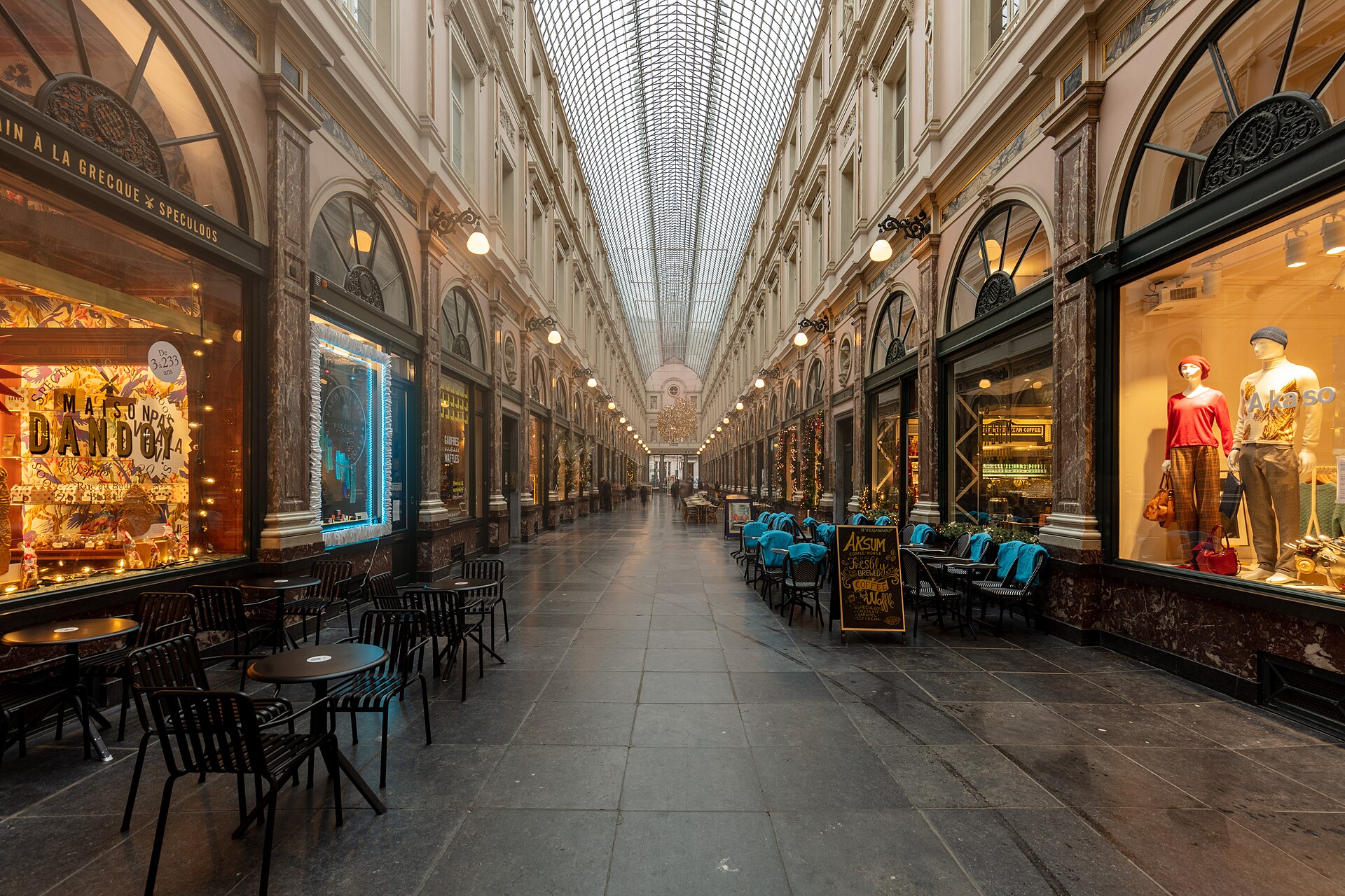Cafes in the Galeries Royales