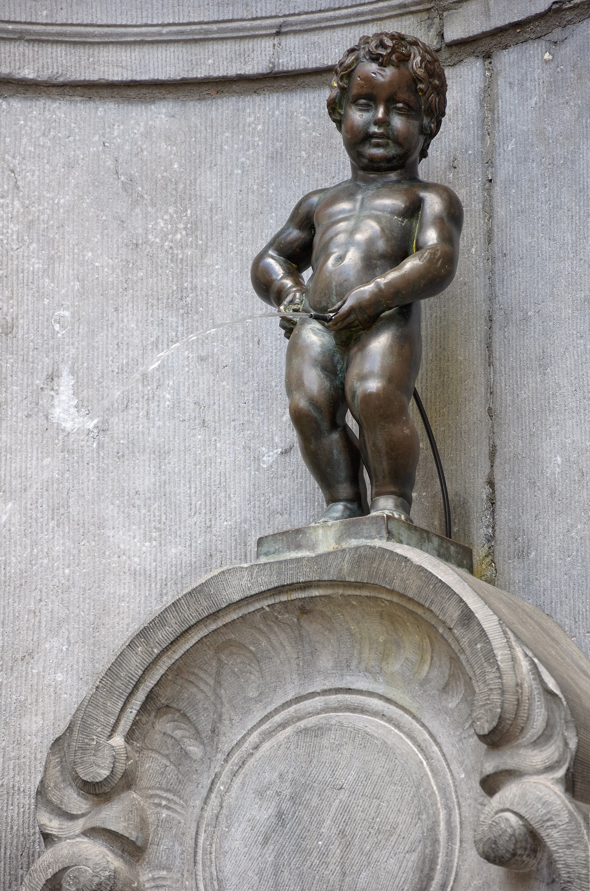 The Manneken Pis statue