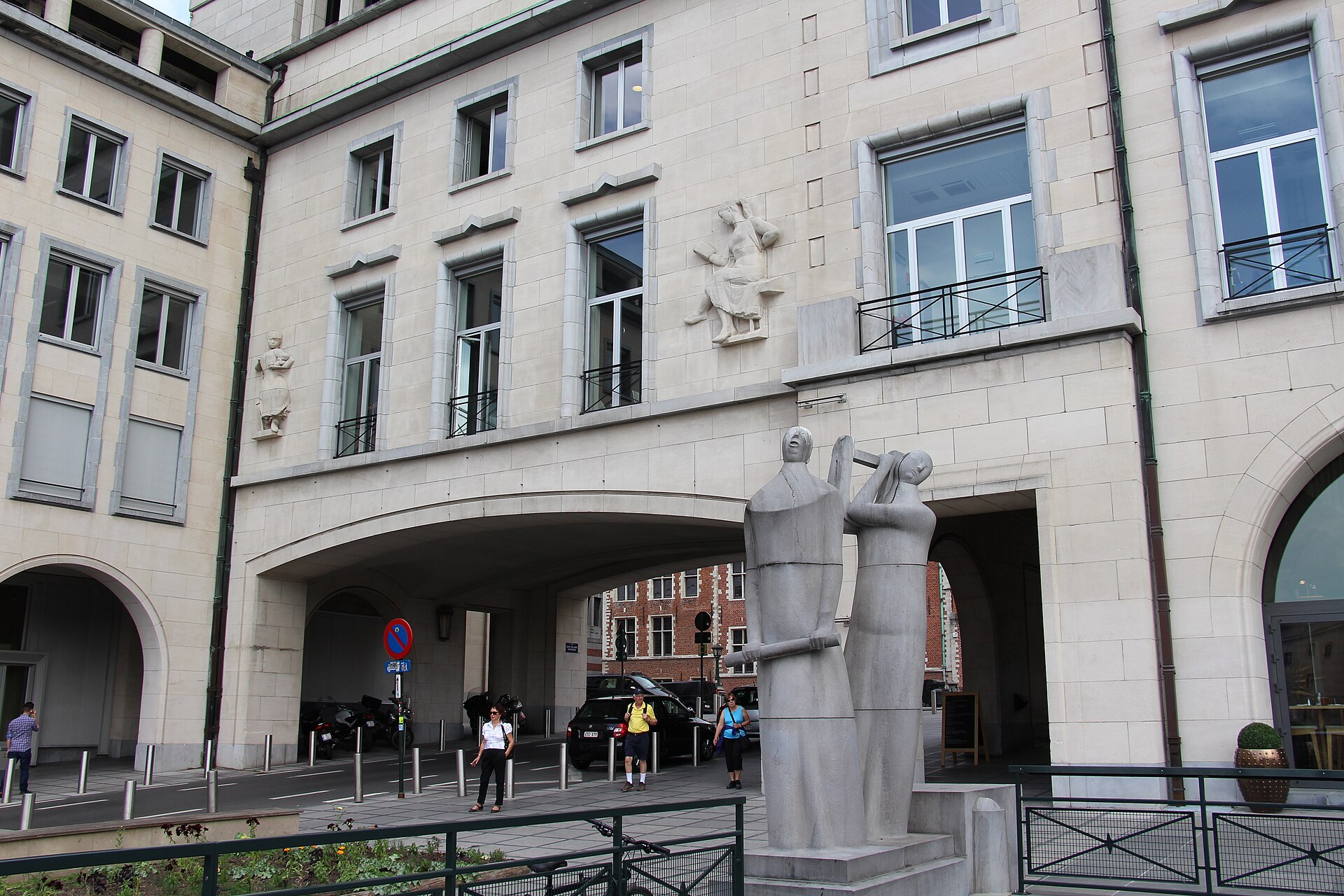 The square at the Mont des Arts